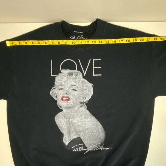 GUC | Marilyn Monroe | Sweatshirt | Black | Medium - Picture 8 of 11